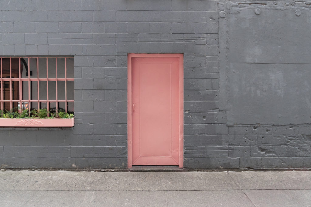 the pink door seattle